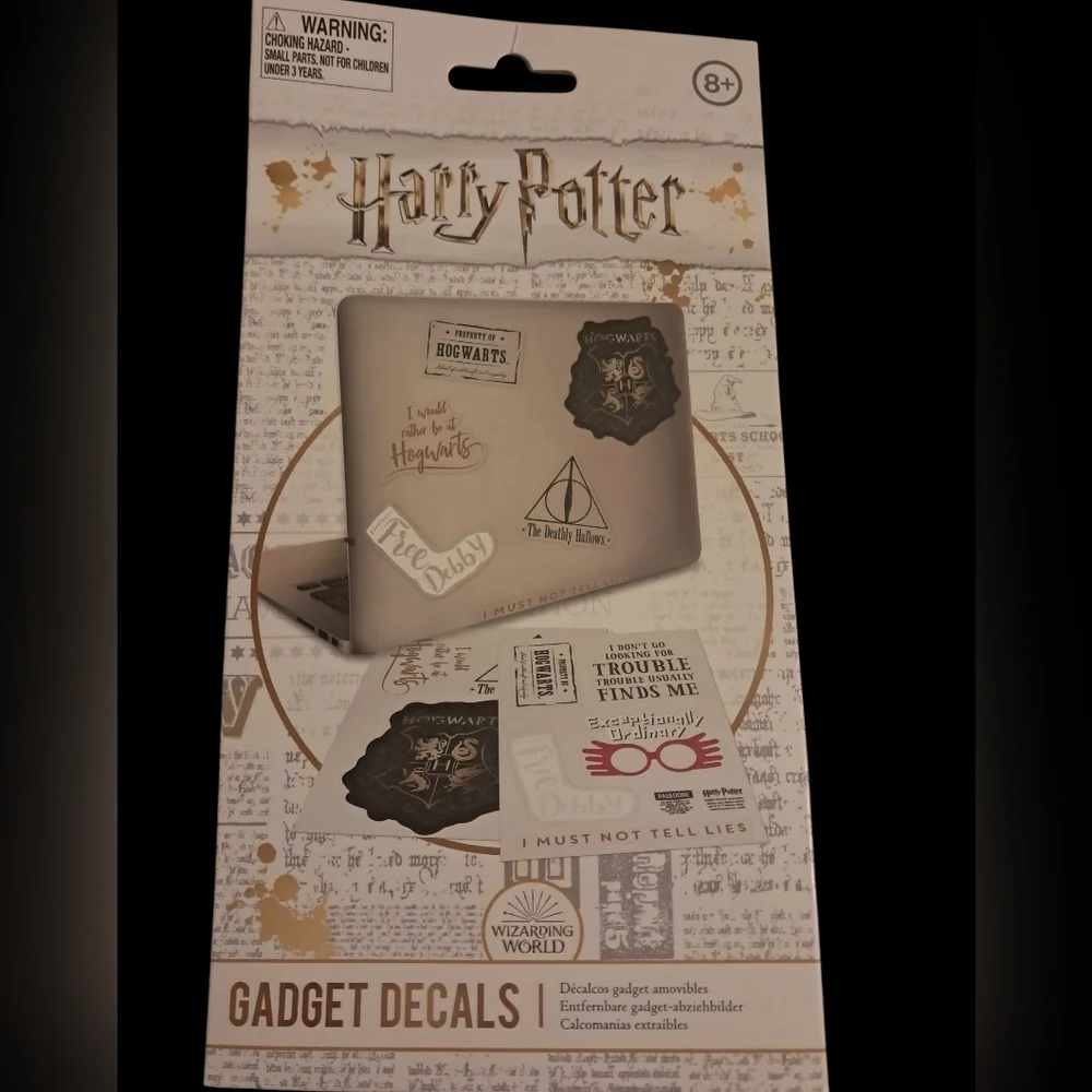 Harry Potter Puzzle, Decals, and Playing Cards Gift Set - Picture 4 of 5